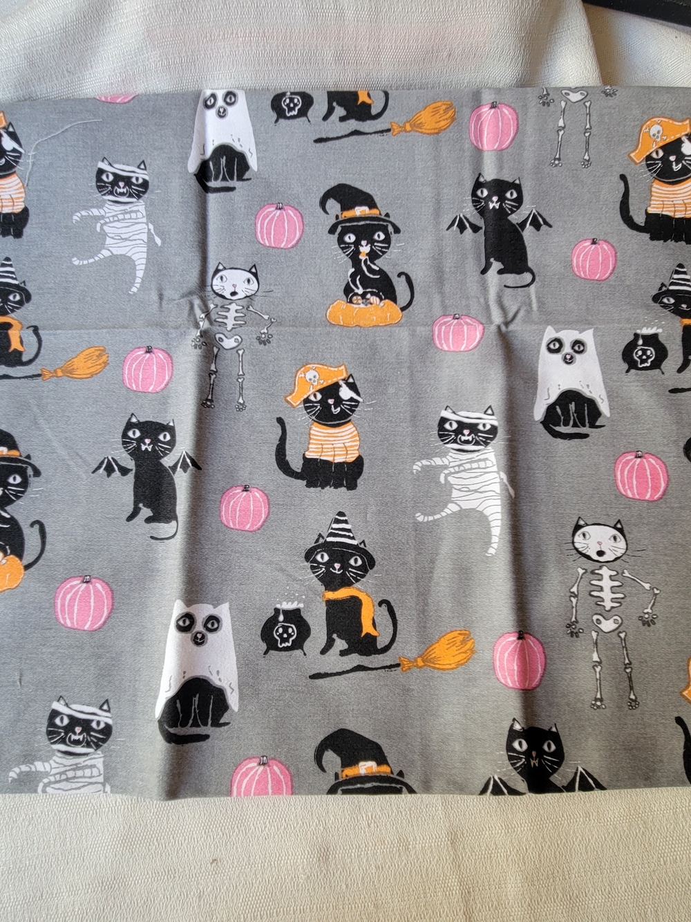 Tag Halloween Trio of Kitchen Towels - Your Choice - Picture 2 of 8